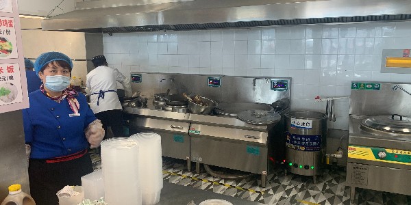 商用電磁小炒爐多少錢(qián)-提高出餐效益很實(shí)惠（宇杰廚具）